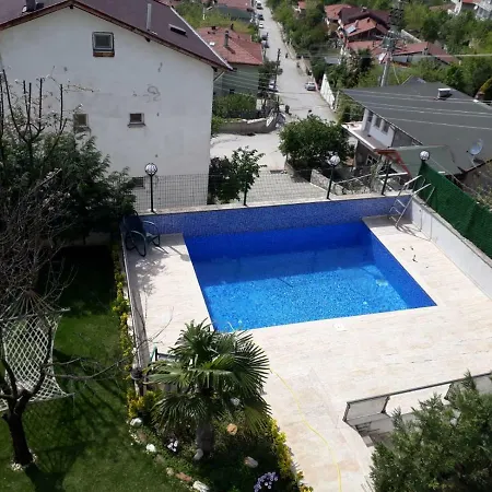 Bahce 2 Villa